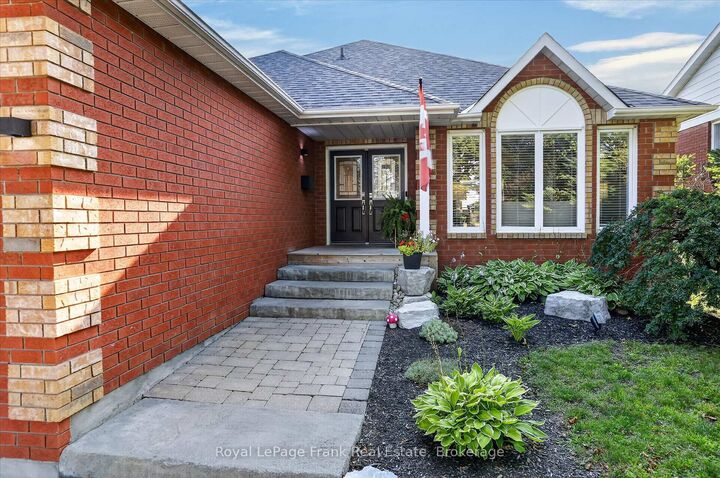 Property Photo:  1465 Wildlark Drive  ON K9K 1X5 