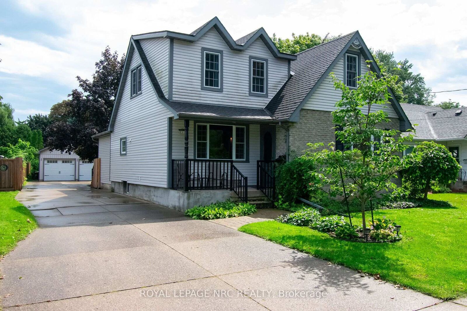 Property Photo:  36 Maplewood Drive  ON L2M 3P1 