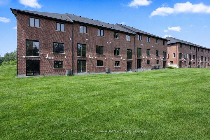 Photo de la propriété: 6894 Heathwoods Avenue ON N6P 1H3