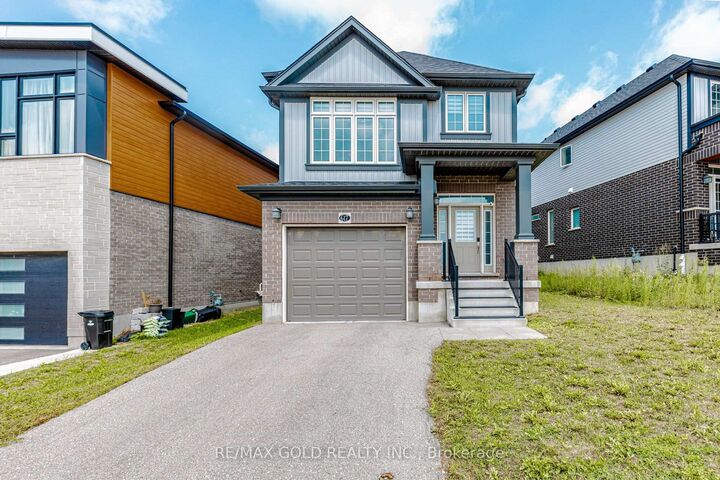 Property Photo:  617 Benninger Drive  ON N2E 0H8 