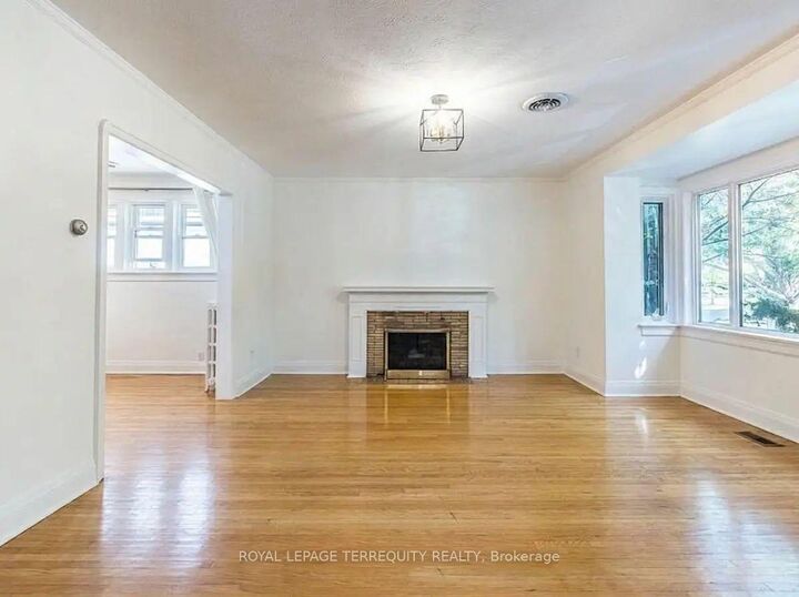 Property Photo:  24 Elsfield Road  ON M8Y 3R4 