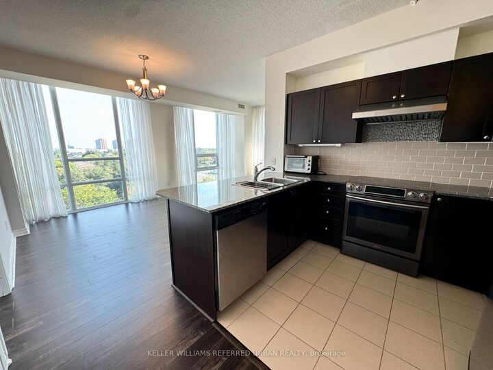 Property Photo:  3525 Kariya Drive 702  ON L5B 0C2 