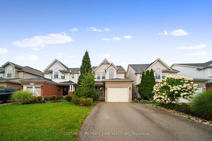 Property Photo:  643 Bonavista Drive  ON N2K 4B3 