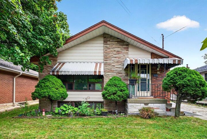 Property Photo:  95 West 4th Street  ON L9C 3M8 