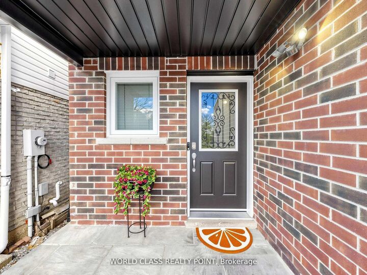 Property Photo: 1638 Norwill Crescent ON L1G 7V2