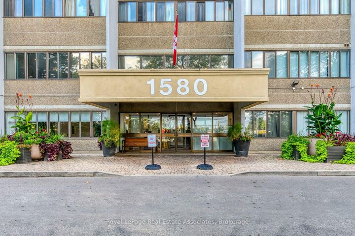 Property Photo:  1580 Mississauga Valley Boulevard 1202  ON L5A 3T8 