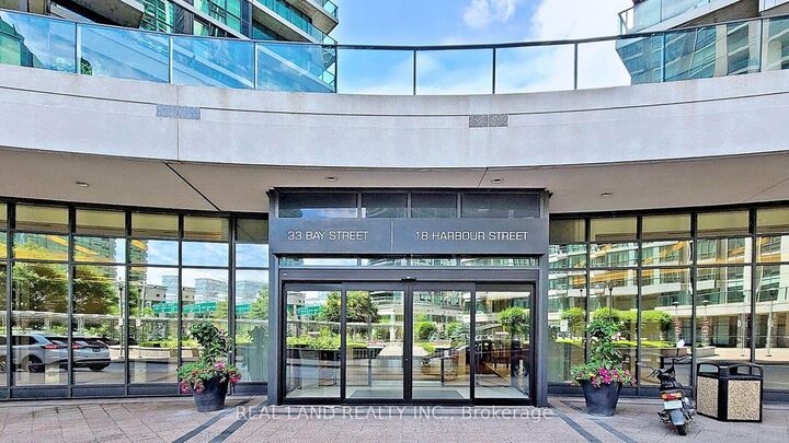 Property Photo: 33 Bay Street 1908 ON M5J 2Z3