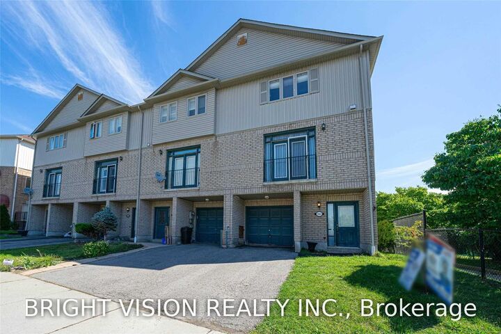 Property Photo:  1543 Hummingbird Court  ON L1V 7H8 