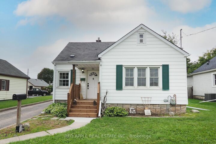 Property Photo: 65 Elgin Street S ON N1R 5G6