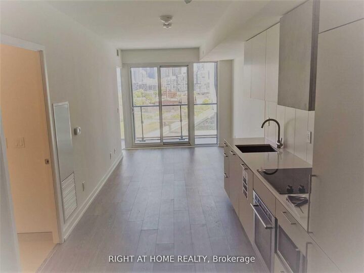 Property Photo: 19 Western Battery Road 1021 ON M6K 3S4
