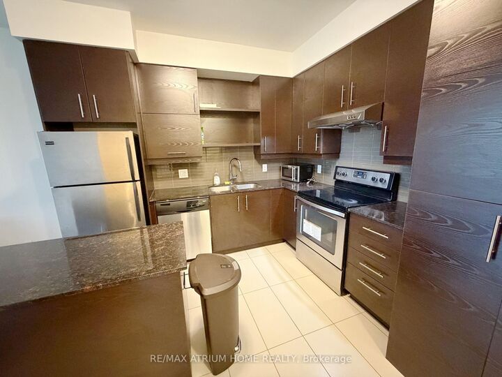 Property Photo:  277 South Park Road 316  ON L3T 0B7 