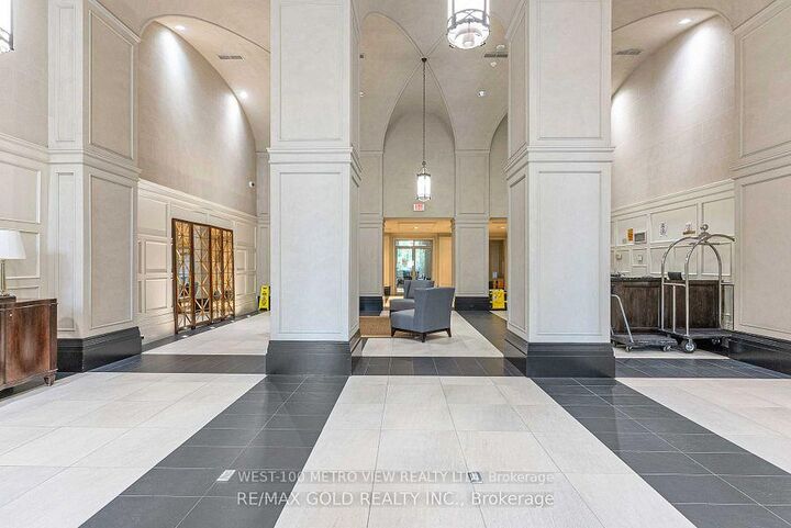 Property Photo: 388 Prince Of Wales Drive 414 ON L6M 3G8