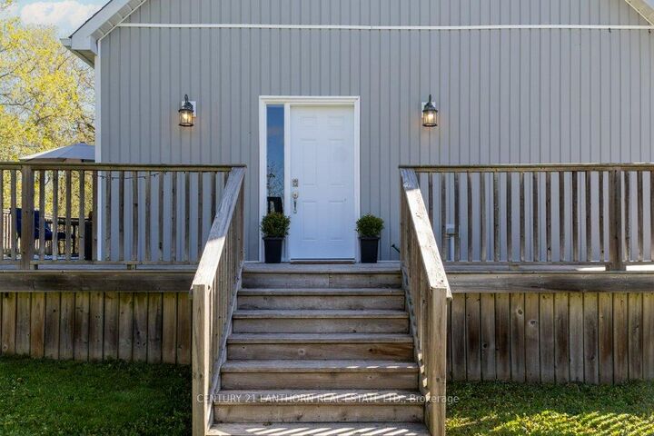 Property Photo: 986 Black Road ON K0K 1W0