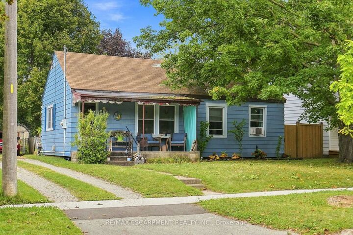 Property Photo:  9 Lancaster Avenue  ON N3T 5E5 