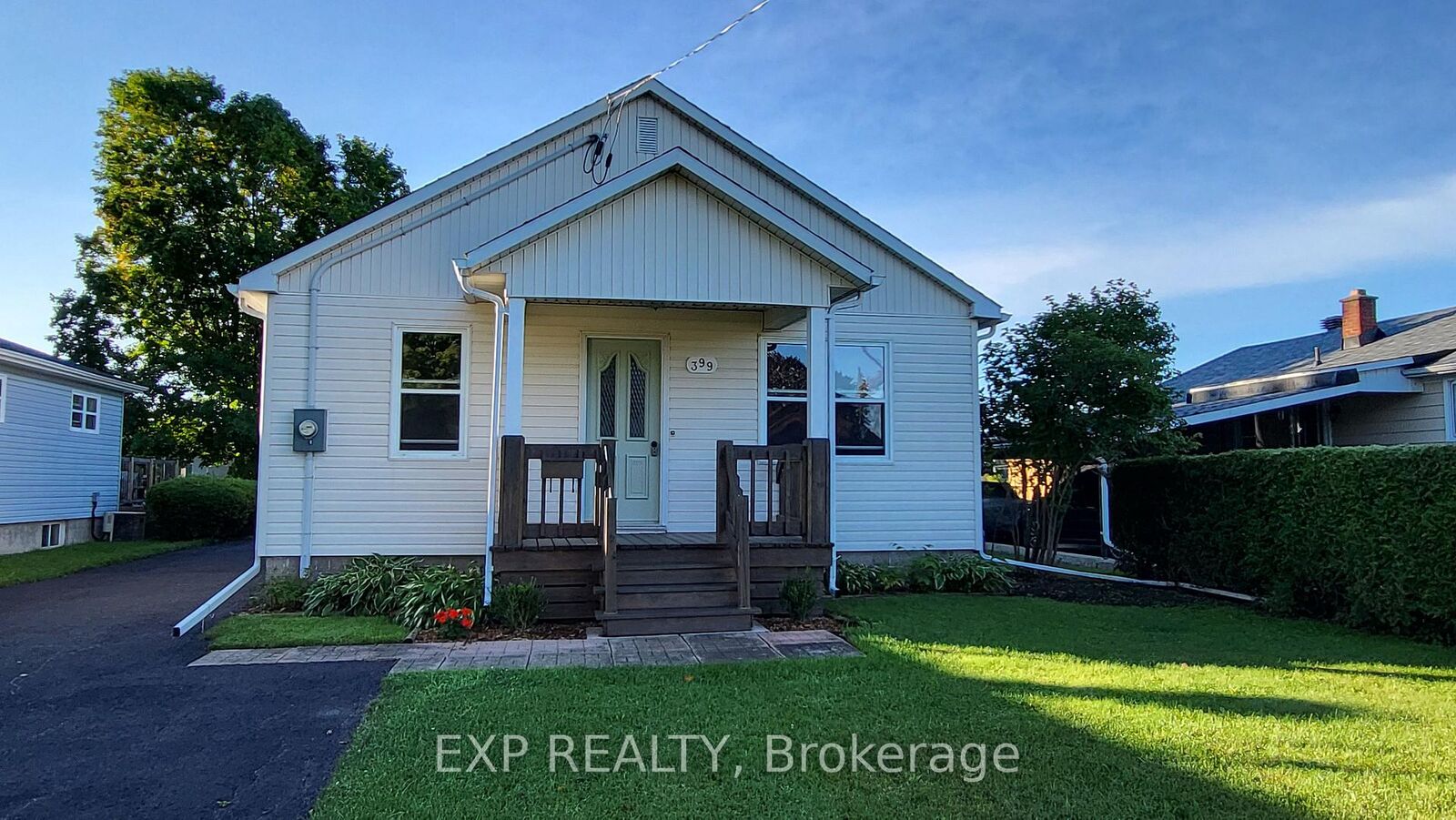 Property Photo: 399 Haig Avenue ON K7V 3J6