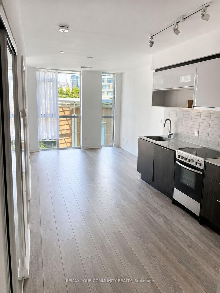 Property Photo: 159 Wellesley Street E 404 ON M4Y 0H5