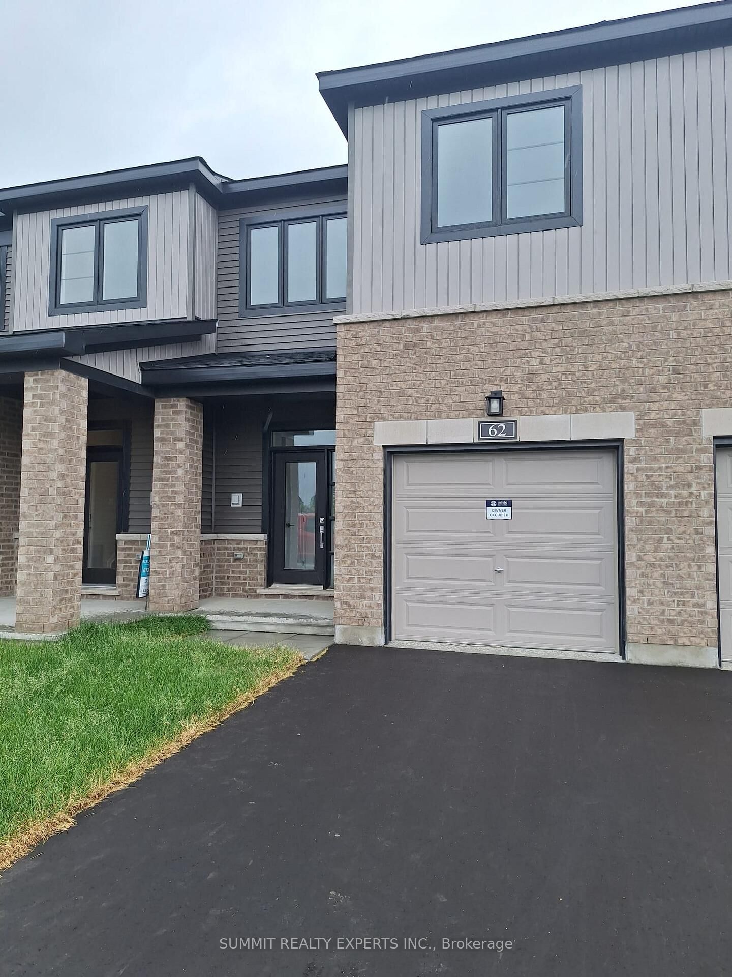 Property Photo:  64 Osler Street  ON K2K 1X7 