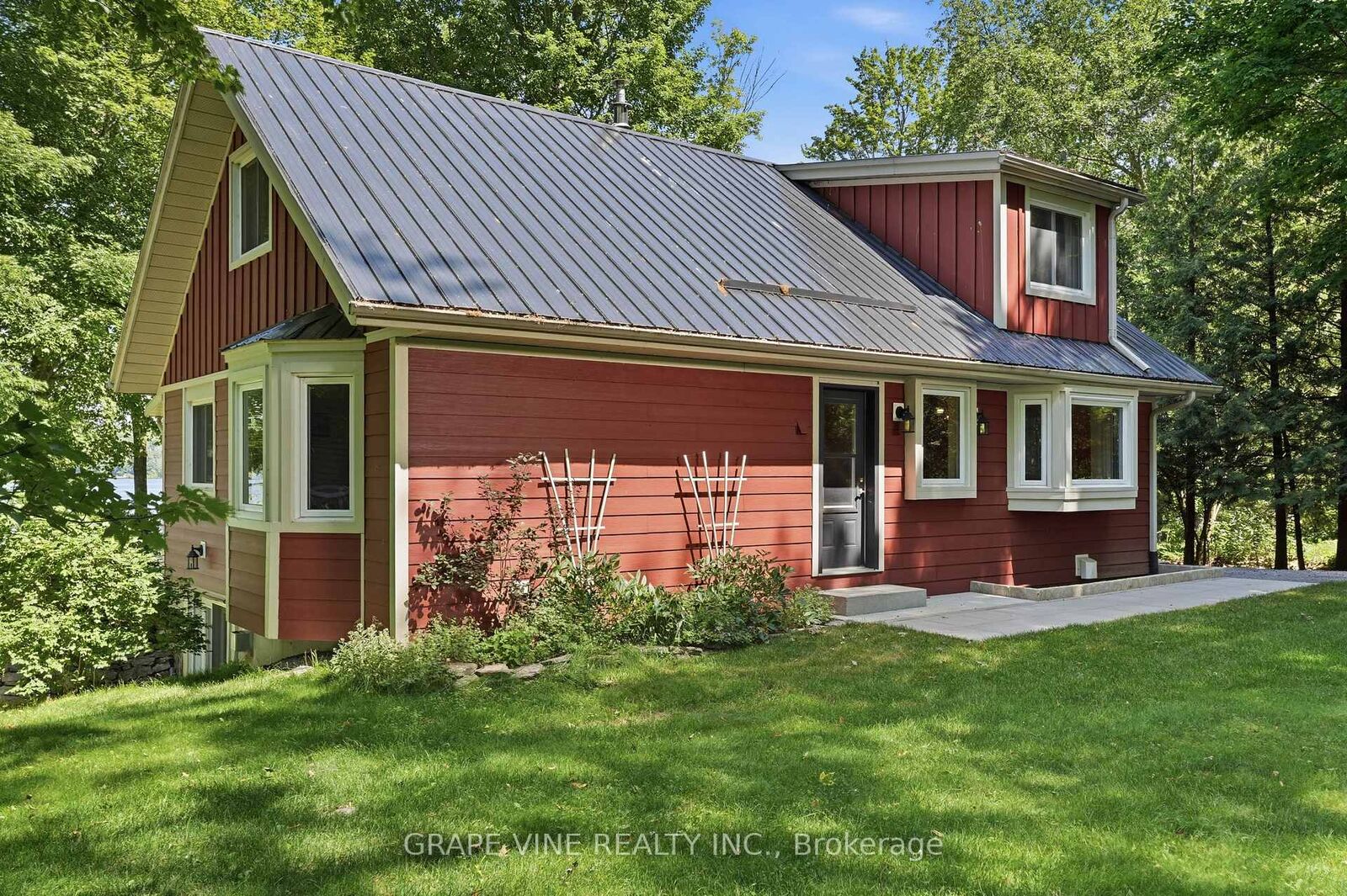 Property Photo:  68 Goodman Crescent  ON K0K 2T0 