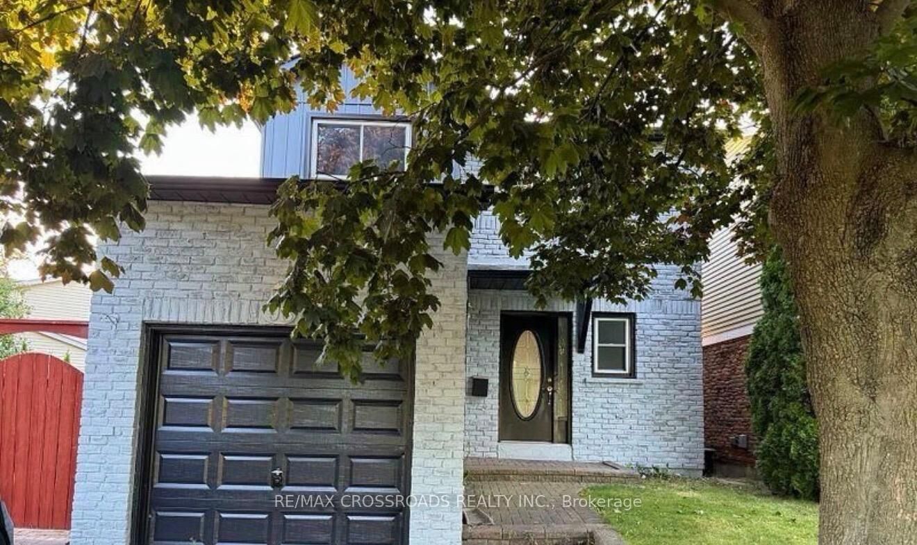 Property Photo:  98 Kirby Crescent  ON L1N 6Z7 