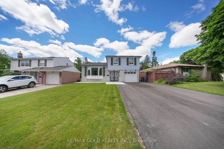Property Photo:  41 Brookland Drive Main  ON L6T 2M6 