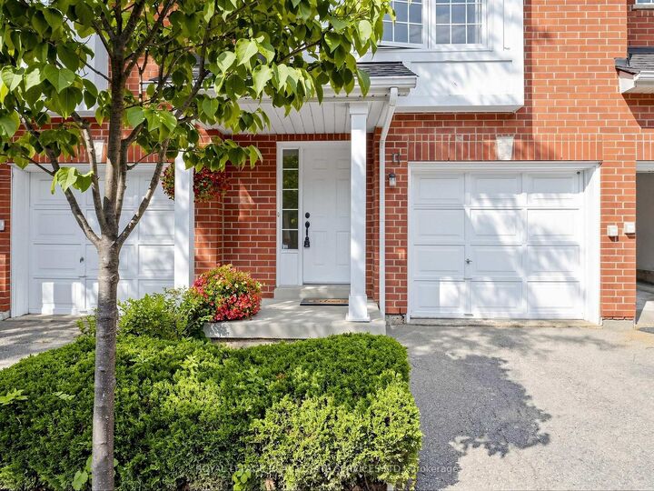 Property Photo:  1575 South Parade Court 11  ON L5M 6E9 