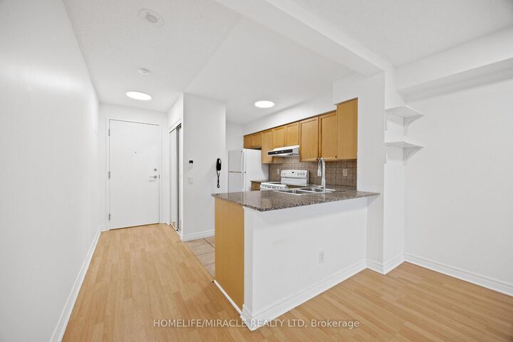 Property Photo:  83 Borough Drive 410  ON M1P 5E4 
