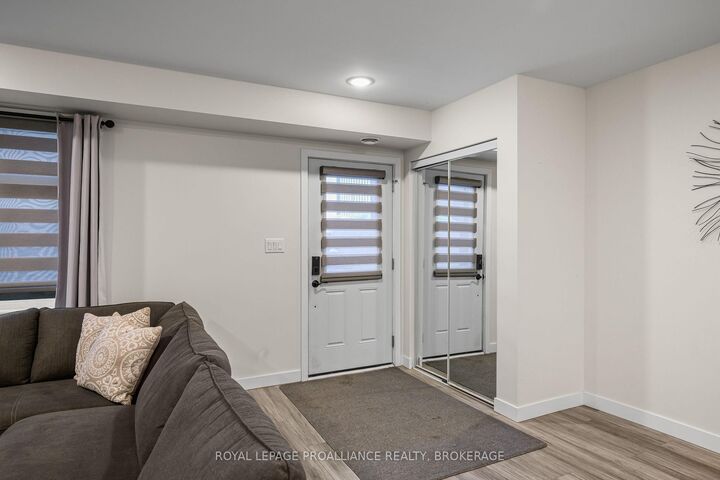 Property Photo:  809 Development Drive 105  ON K7M 0J4 