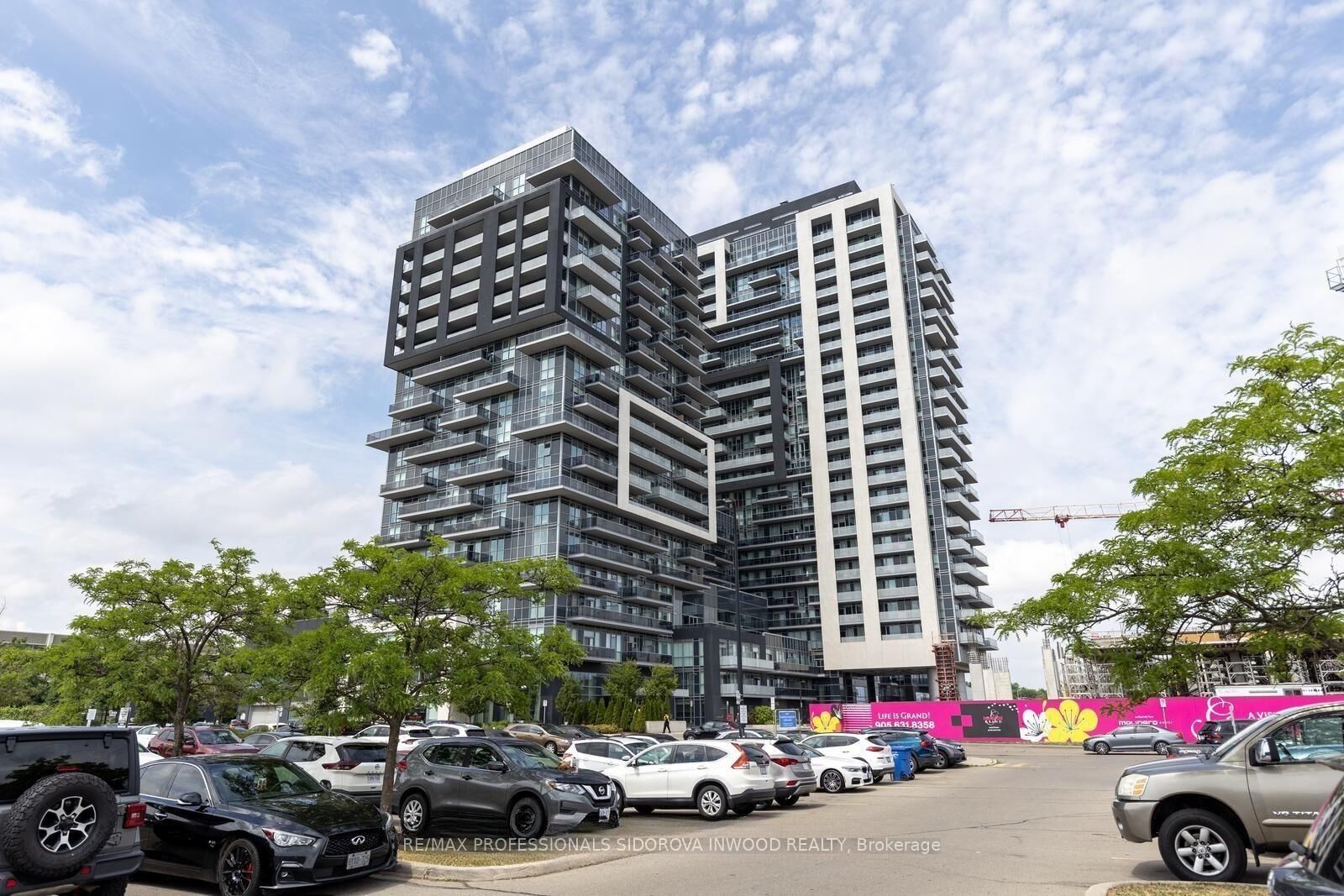 Property Photo:  2087 Fairview Street 1203  ON L7R 0E5 