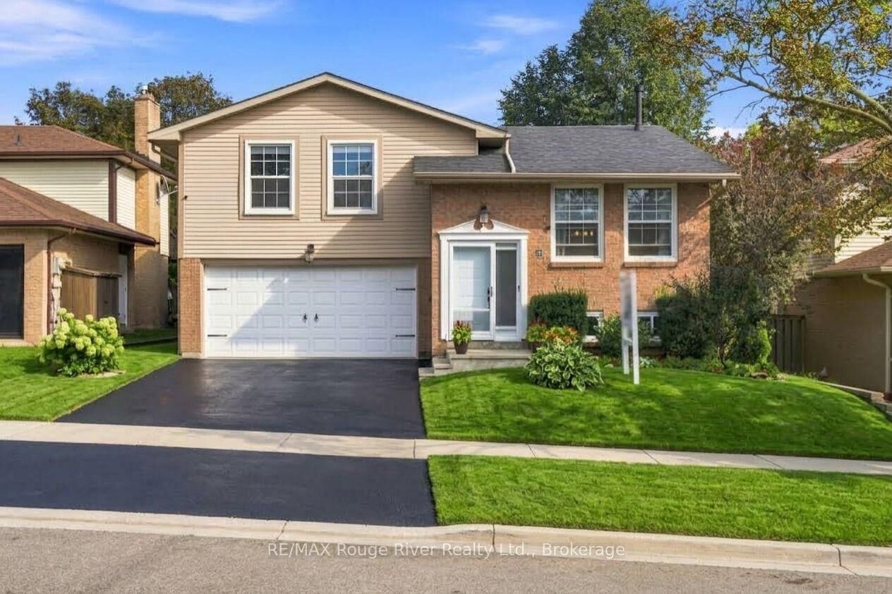 Property Photo:  117 Pine Hills Road  ON L1N 6N9 