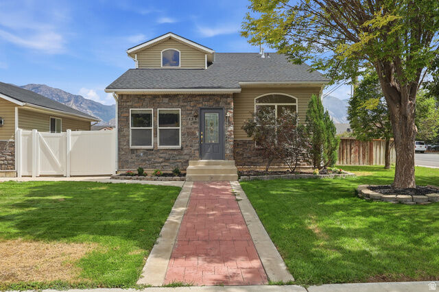 Property Photo: 636 N 2770 W UT 84601