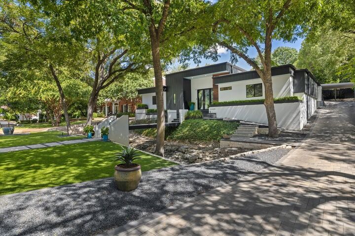 Property Photo: 2909 Hillview Road TX 78703