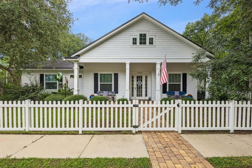 Property Photo:  29283 Grandview Manor  FL 32097 