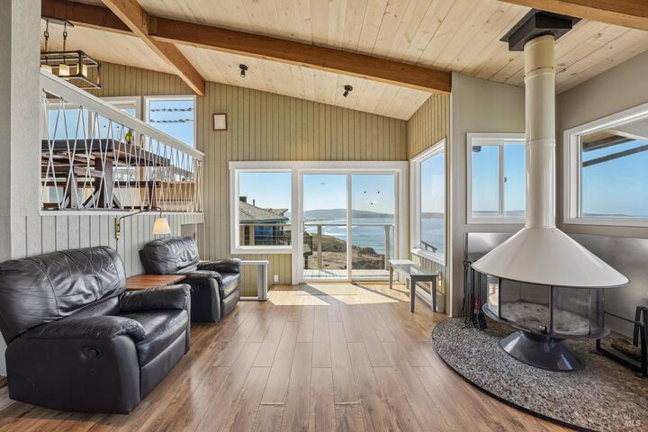 Property Photo: 59 Kailua Way CA 94929