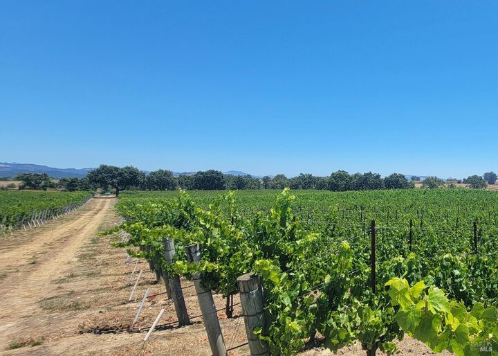 Property Photo: 2892 Mark West Station Road CA 95492
