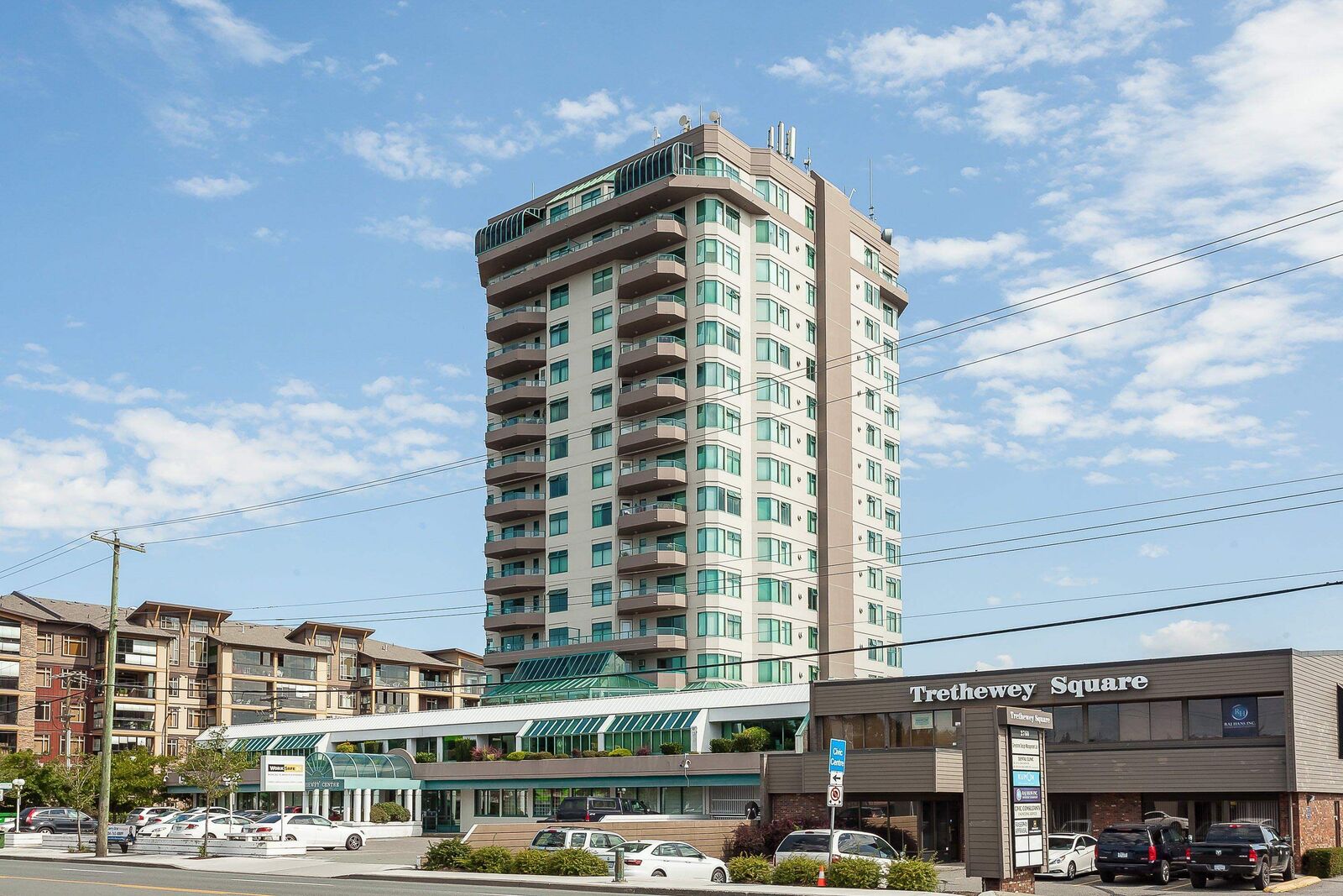 Property Photo:  32440 Simon Avenue 1001  BC V2T 5R3 