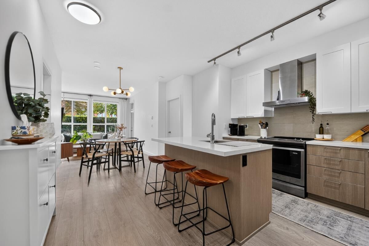 Property Photo: 611 Regan Avenue 103 BC V3J 3A3