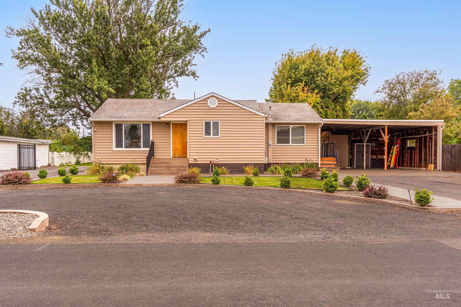 Property Photo: 726 Linden Ave ID 83501