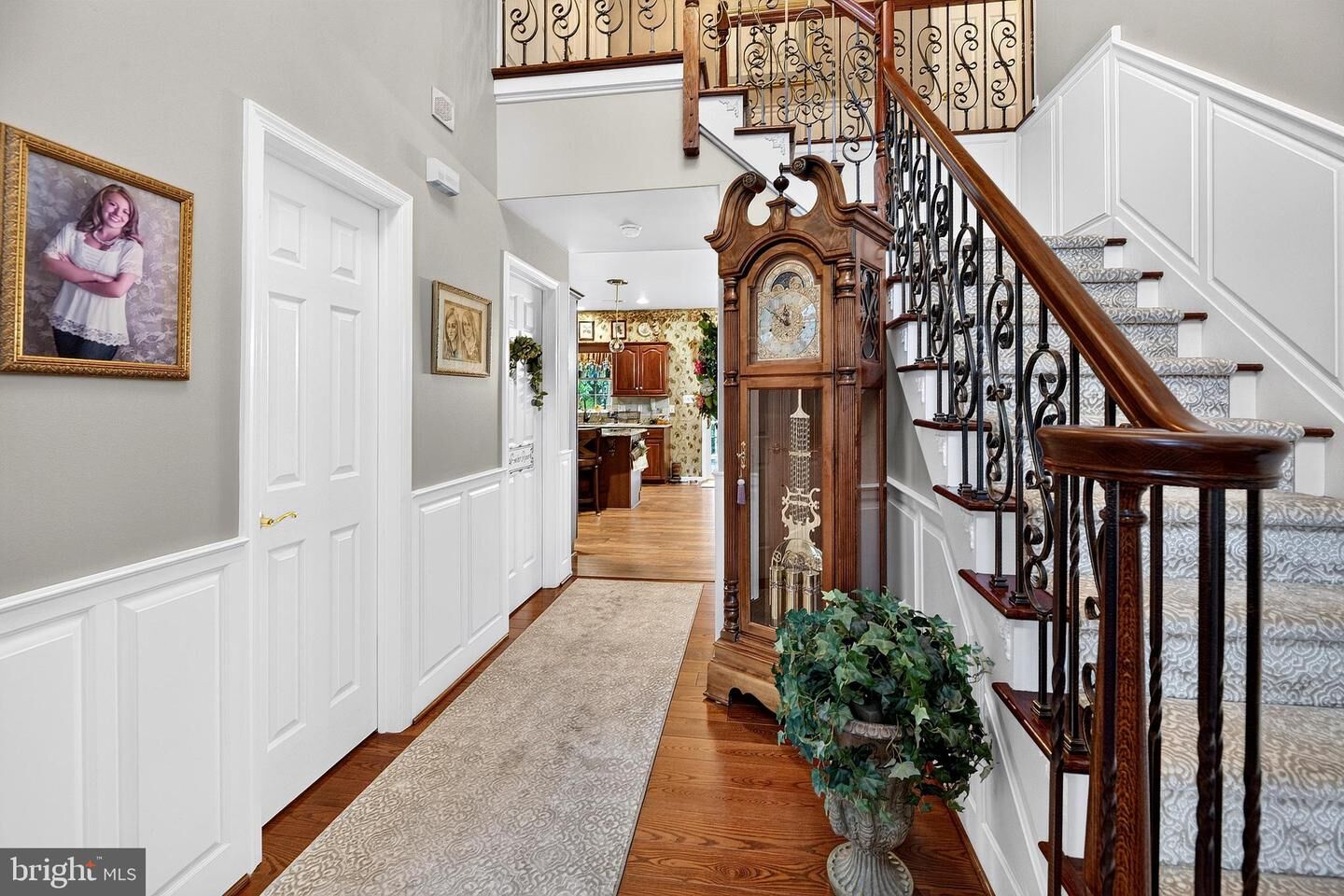 Property Photo:  8 Oak Ridge Lane  NJ 08080 