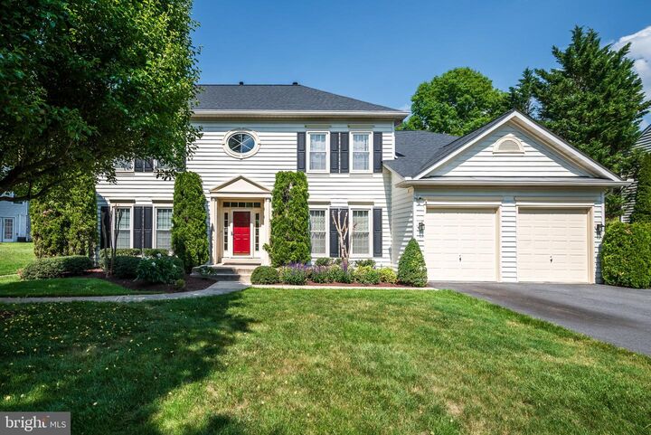 Property Photo:  10013 Puritan Way  MD 20872 