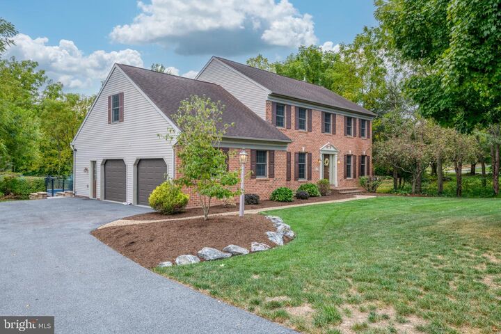 Property Photo: 2874 Wimbledon Lane PA 17601
