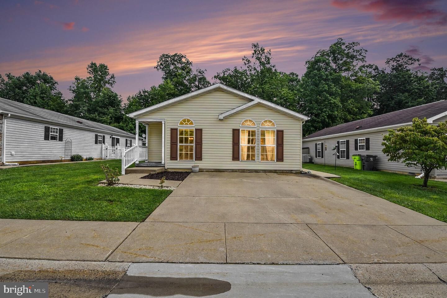 Property Photo:  17 Cinnamon Drive  MD 21918 