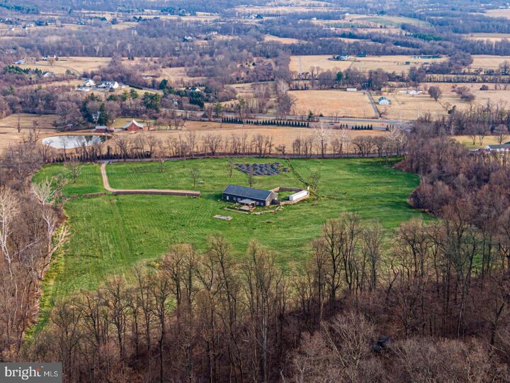 Property Photo:  34266 Williams Gap Road  VA 20141 