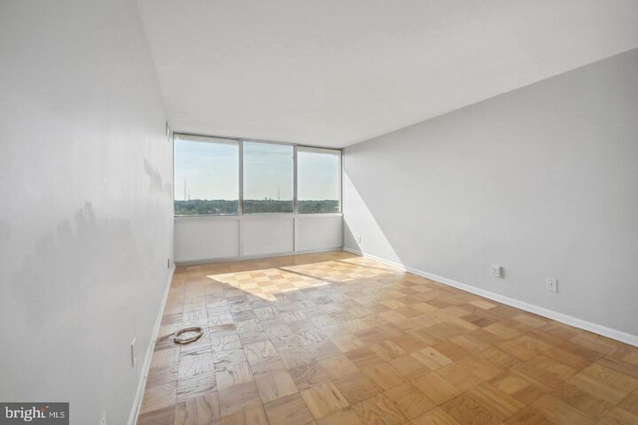 Property Photo: 5101 River Road W 1912 MD 20816