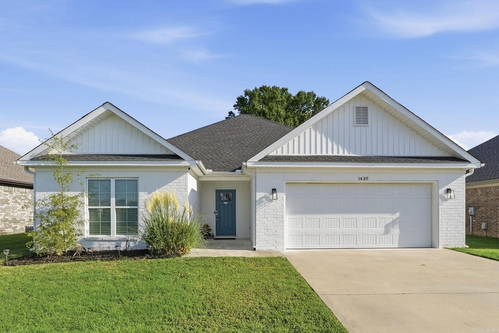 Property Photo: 1430 E Siebenmorgen AR 72034