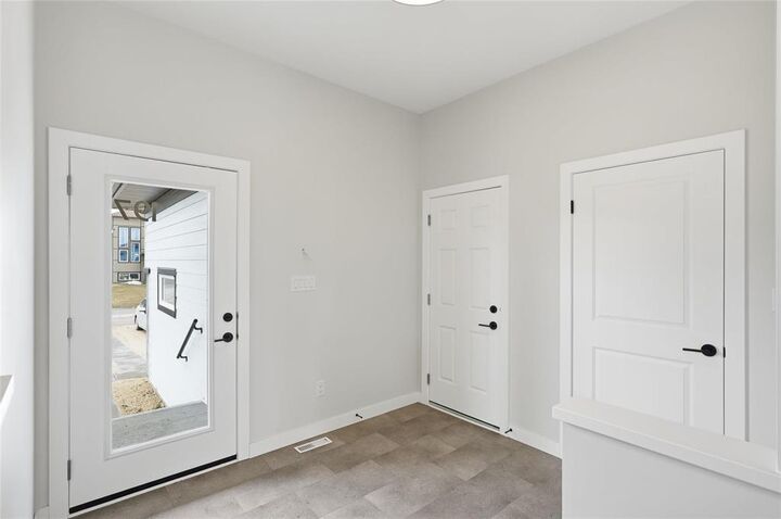 Property Photo:  116 Gardner Trail  MB R2V 5J6 
