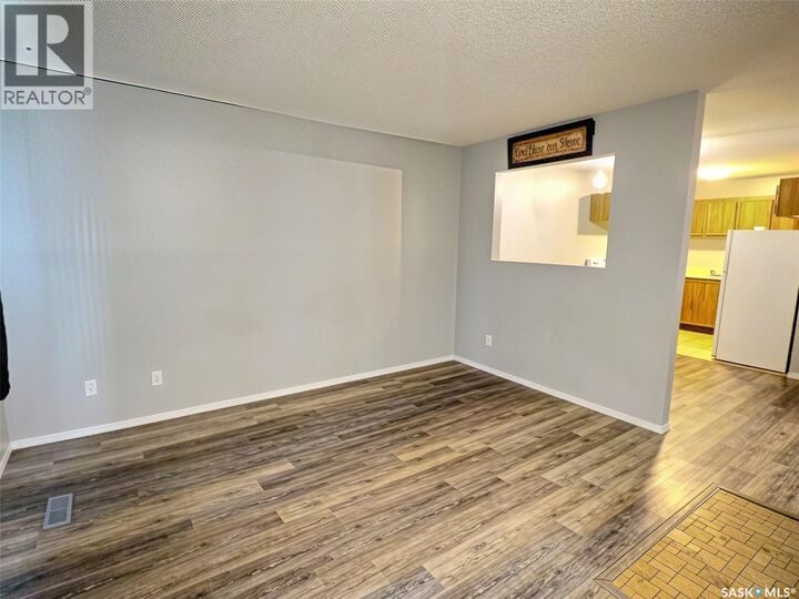Property Photo:  101 525 Dufferin Avenue  SK S4A 2J1 