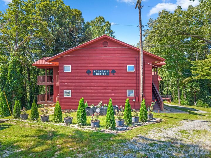 Property Photo:  57 Observation Point Road  NC 28713 