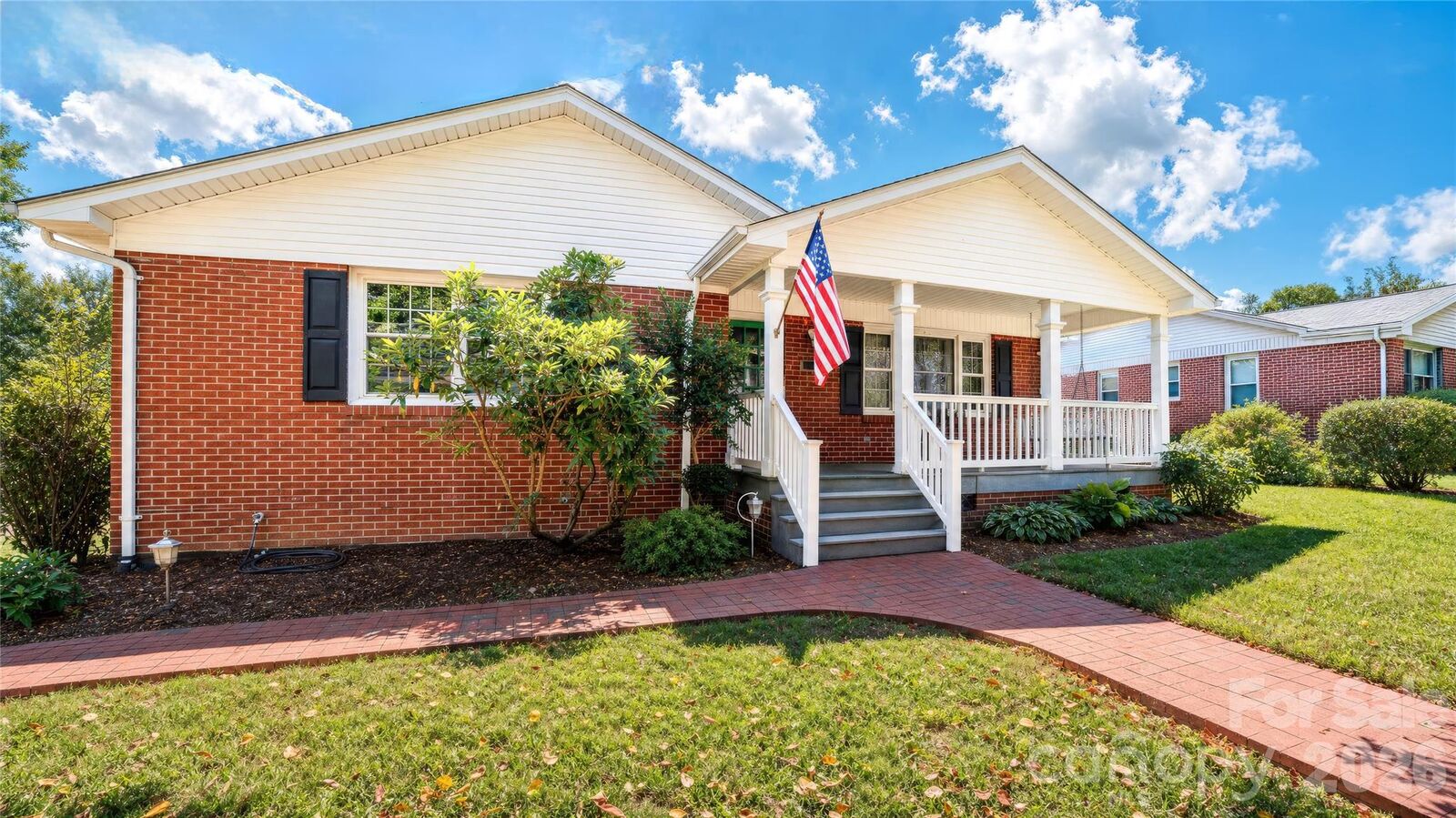 Property Photo:  115 N Chestnut Street  NC 28655 