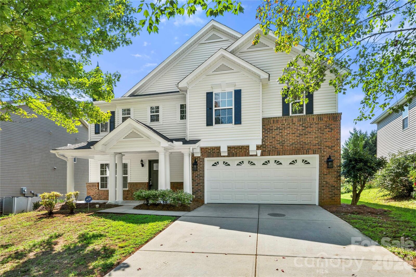 Property Photo: 10925 Rousay Road NC 28278