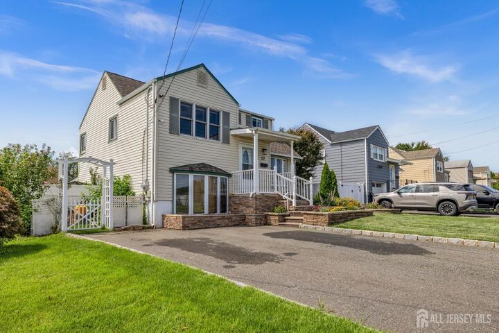 Property Photo:  17 Carter Place  NJ 08859 